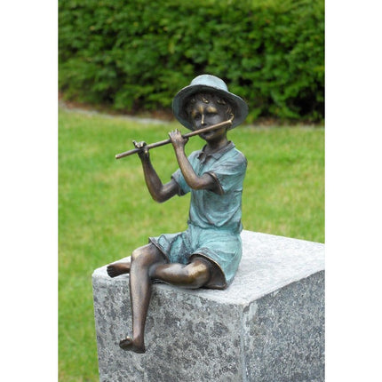 Bronzen beeld Jongen met fluit 20x10x12cm