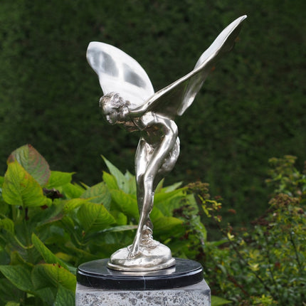 Bronzen beeld Vliegende vrouw verzilverd 49x39x30cm
