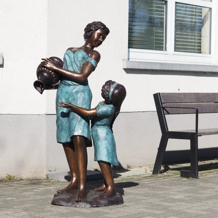 Bronzen beeld Moeder en dochter (fontein) 133x60x70cm