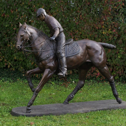 Bronzen beeld Polo speler 152x65x180cm 137kg
