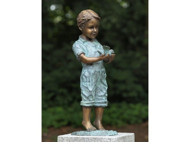 Bronzen beeld Jongen met vogel 53x17x19cm - Doika - Bronzen beeld - Doika - 5410807010532 - AN1053BRW-V