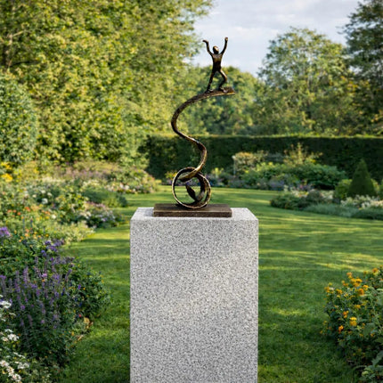 Sculptuur Reach For The Sky Brons