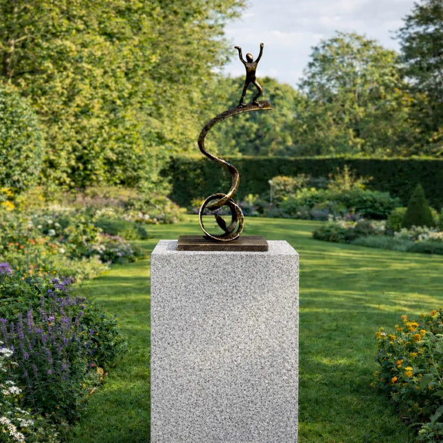 Sculptuur Reach For The Sky Brons